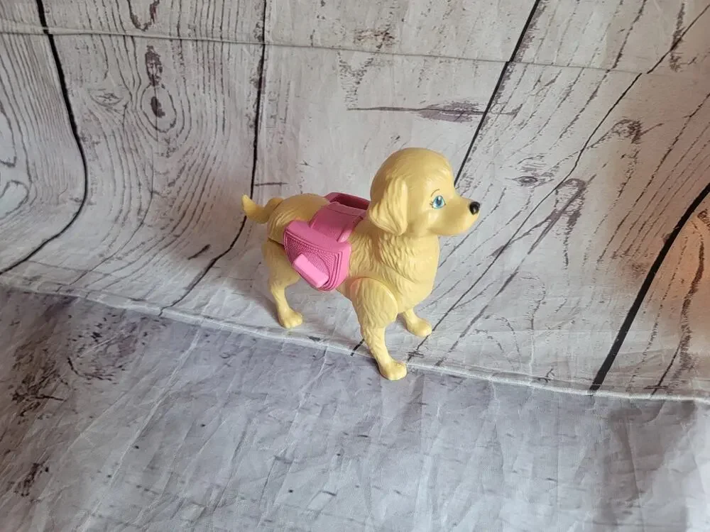 Barbie Pet Dog Only Taffy Walking Golden Retriever Strollin Pups Mattel